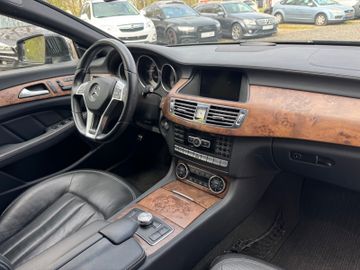 Mercedes CLS 500 Shooting Brake - 12