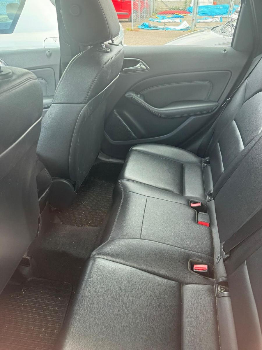 Mercedes-Benz B180 2013 — photo 5
