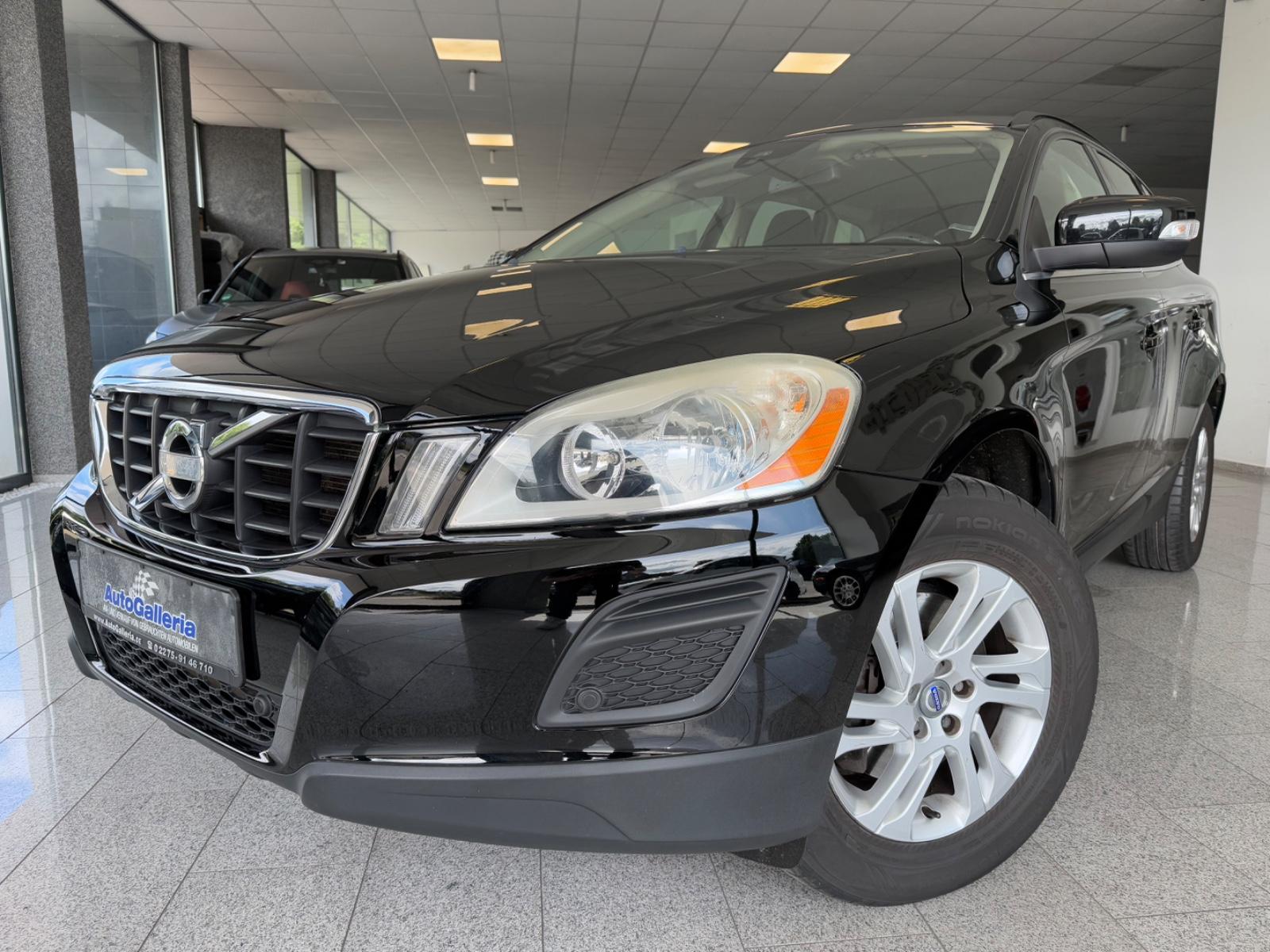 Volvo XC60 Momentum 2WD Auto. Navi Klimaauto Tempomat