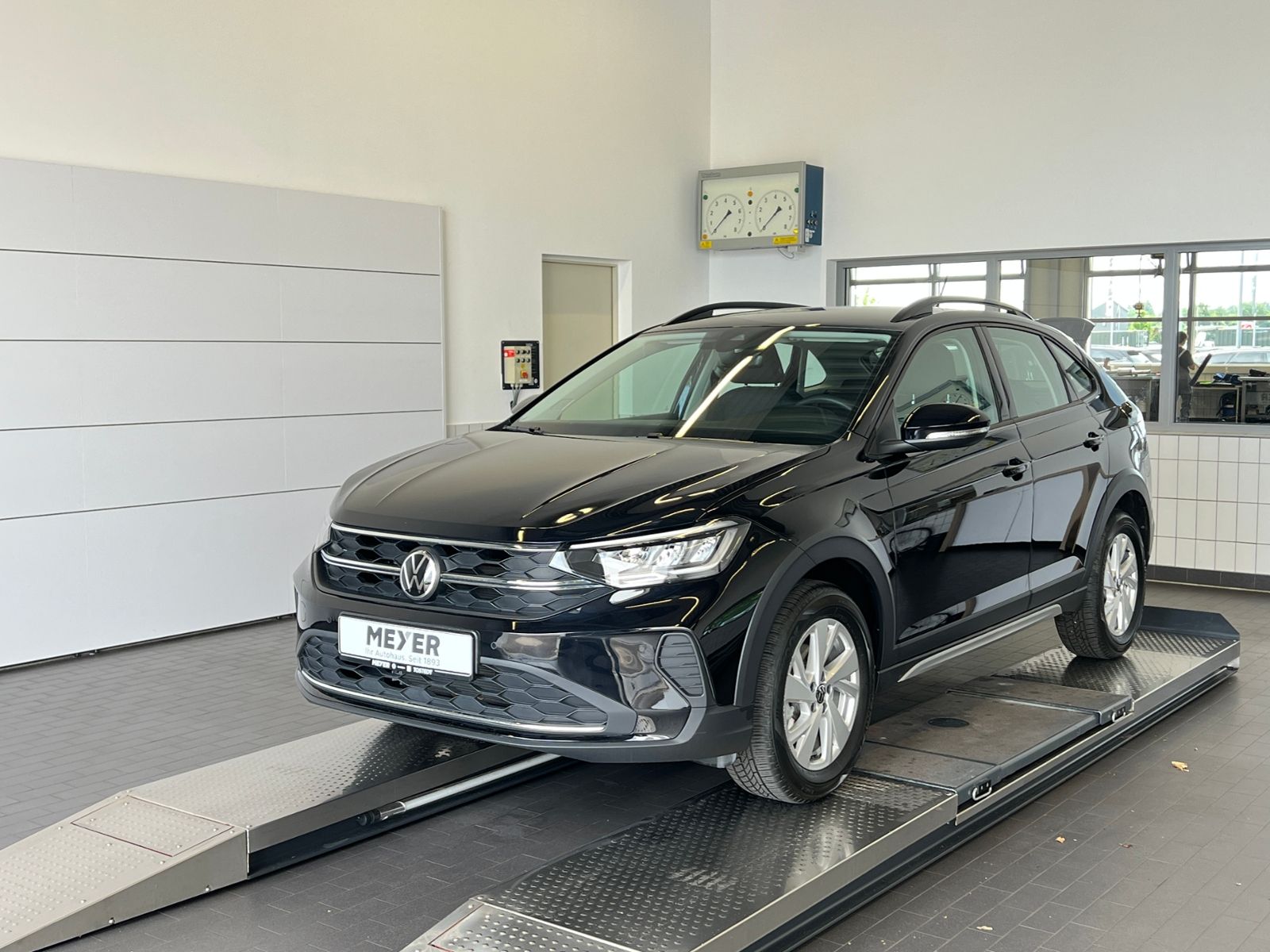 Fahrzeugabbildung Volkswagen Taigo Life 1,0 l TSI *LED, Climatronic, Sitzhzg.