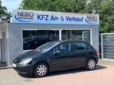 Peugeot 307. Lim.AHK.Klimaautomatik - gebrauchte Peugeot 307 aus dem Jahr 2004