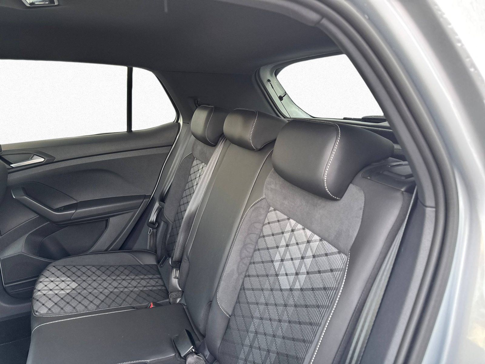 Volkswagen T-Cross - Bild 12
