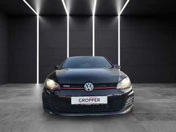 Volkswagen Golf - 2