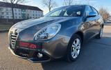 Alfa Romeo Giulietta Turismo - Alfa Romeo mit Diesel-Antrieb: Limousine, Schaltgetriebe