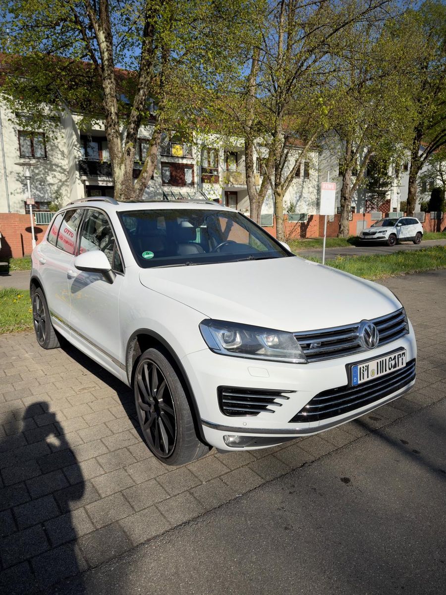 VW Touareg 3.0 V6TDI R-Line 22Zoll
