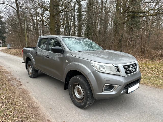 Nissan Navara NP300 Double Cab 4x4 NEU TÜV AHK