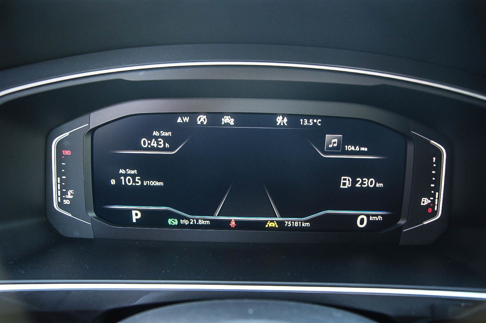 Fahrzeugabbildung Volkswagen Tiguan 2.0TDI 4Motion DSG R-LINE Black Style 19'