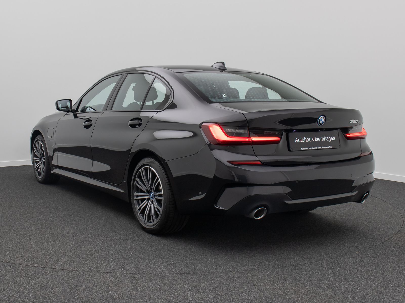 Fahrzeugabbildung BMW 320e M Sport Kamera DAB Alarm Parkassistenzsyst
