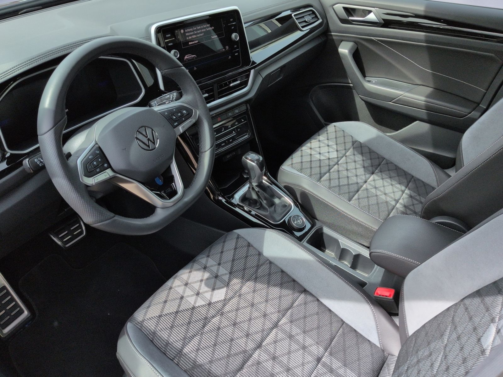 T-Roc R-Line 2.0 TDI 4M DSG AHK+RFK+NAVI+