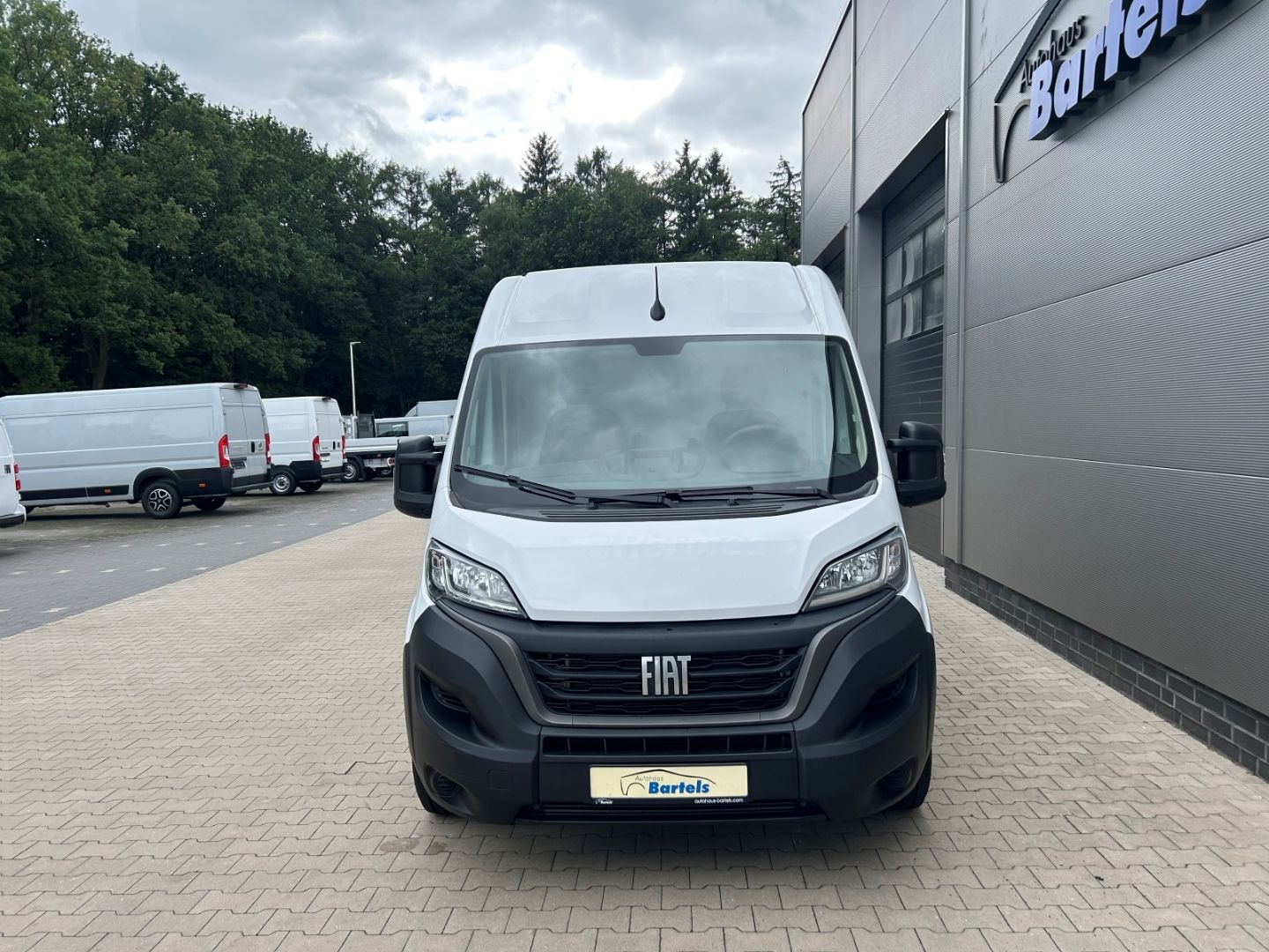Fahrzeugabbildung Fiat Ducato Hochr.-Kasten 30 120 L2H2 RS 3450 mm