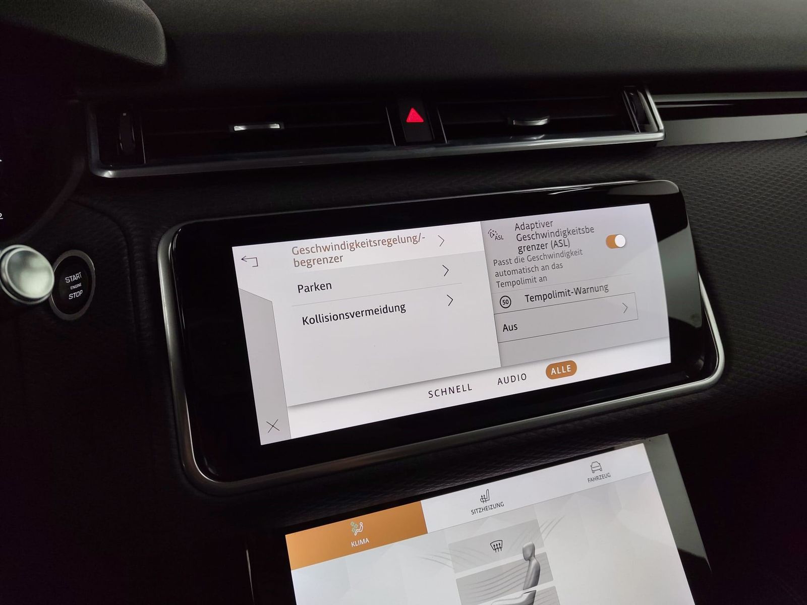 LAND ROVER Range Rover Velar  P400e S Pano Winter Black – Bild 27