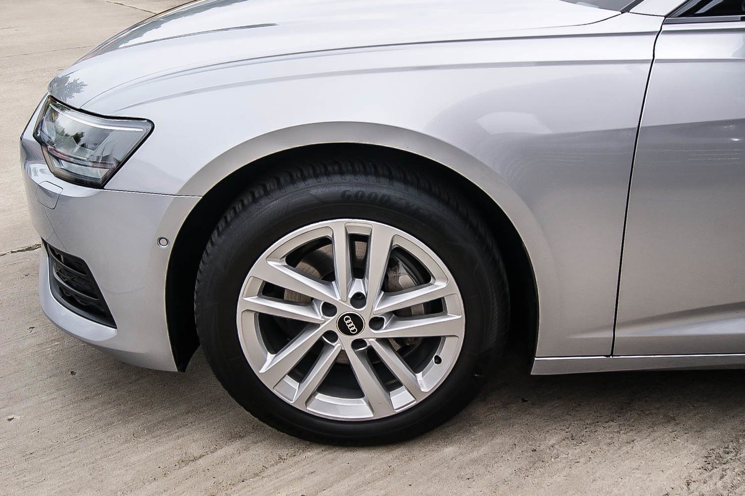 Fahrzeugabbildung Audi A6 Avant 35 TDI S-tronic NAVIGATION VIRTUAL LED