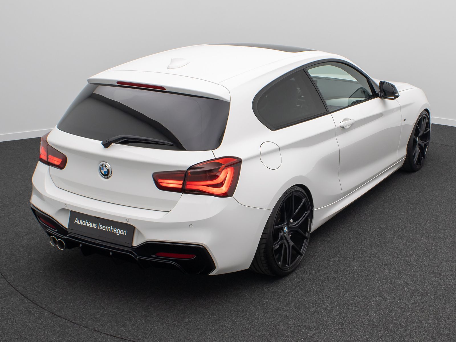 Fahrzeugabbildung BMW 118 d M Sport, Schiebedach,19 " Gewindefahrwerk
