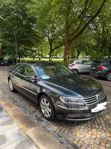 VW Phaeton