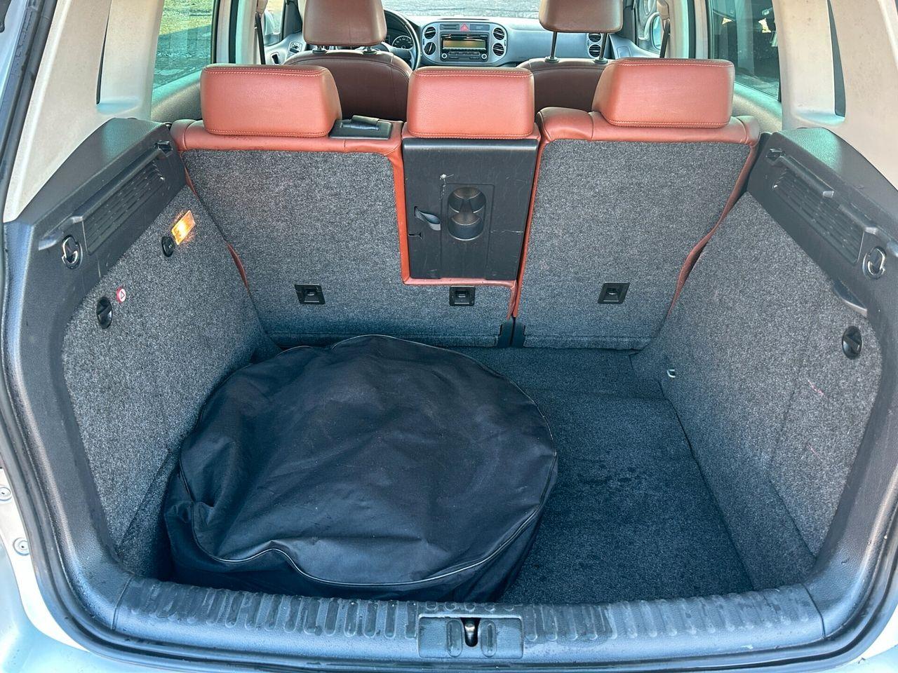 Volkswagen Tiguan 2011 — photo 14