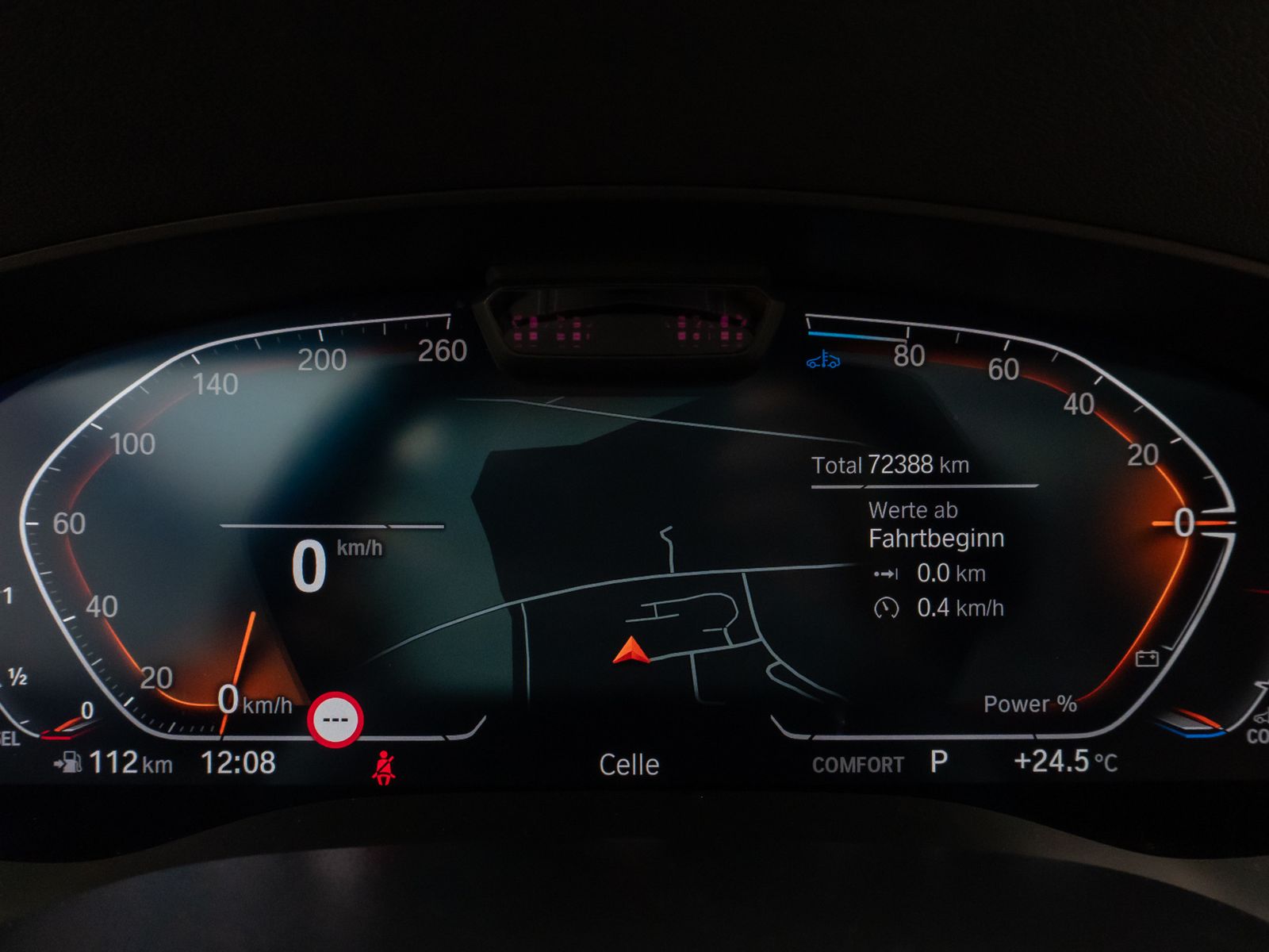Fahrzeugabbildung BMW 520d xD LuxuryLine Panorama Laser TV HUD DAB H/K