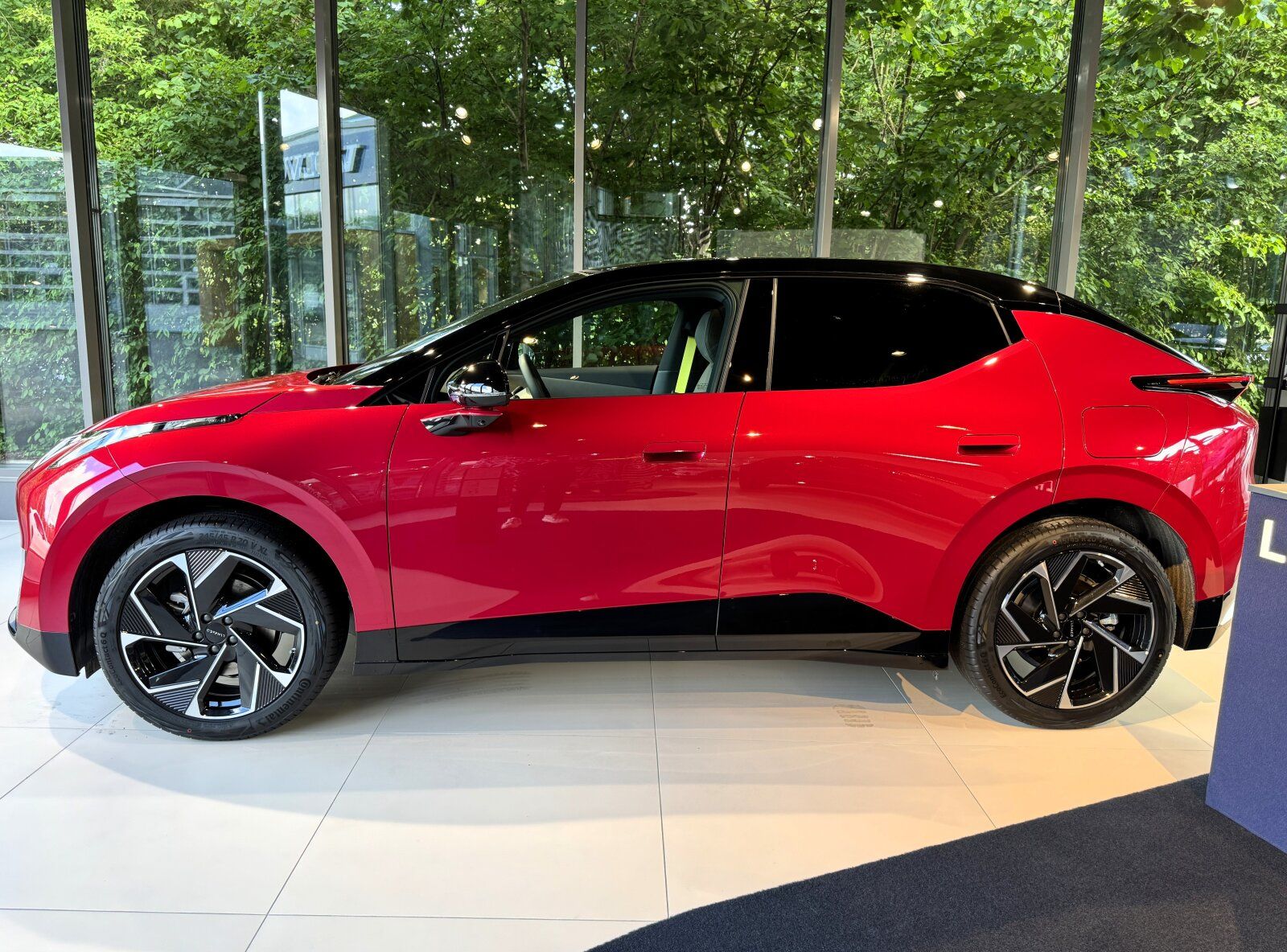 Lynk & Co 02