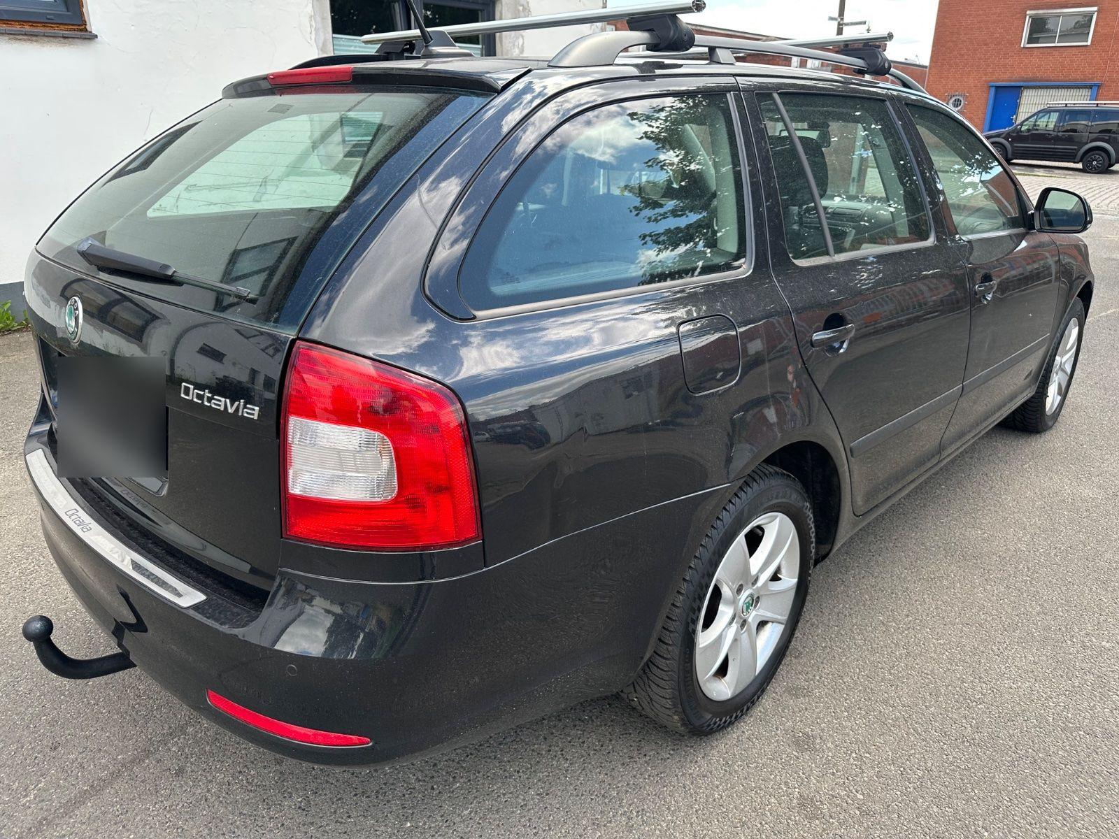 Skoda Octavia 2012 — photo 12