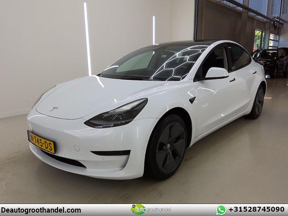 Tesla Model 3 Standard RWD Plus 60 kWh