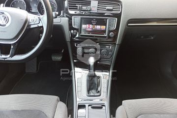 Volkswagen Golf - 12