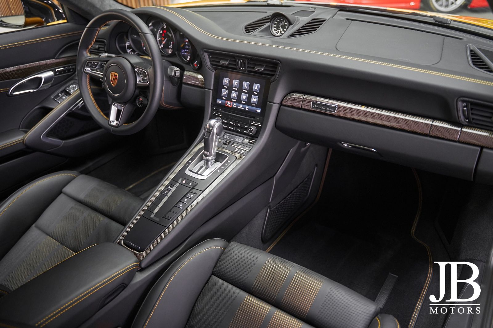 Fahrzeugabbildung Porsche 911 Turbo S Exclusive Series Burmester Lift