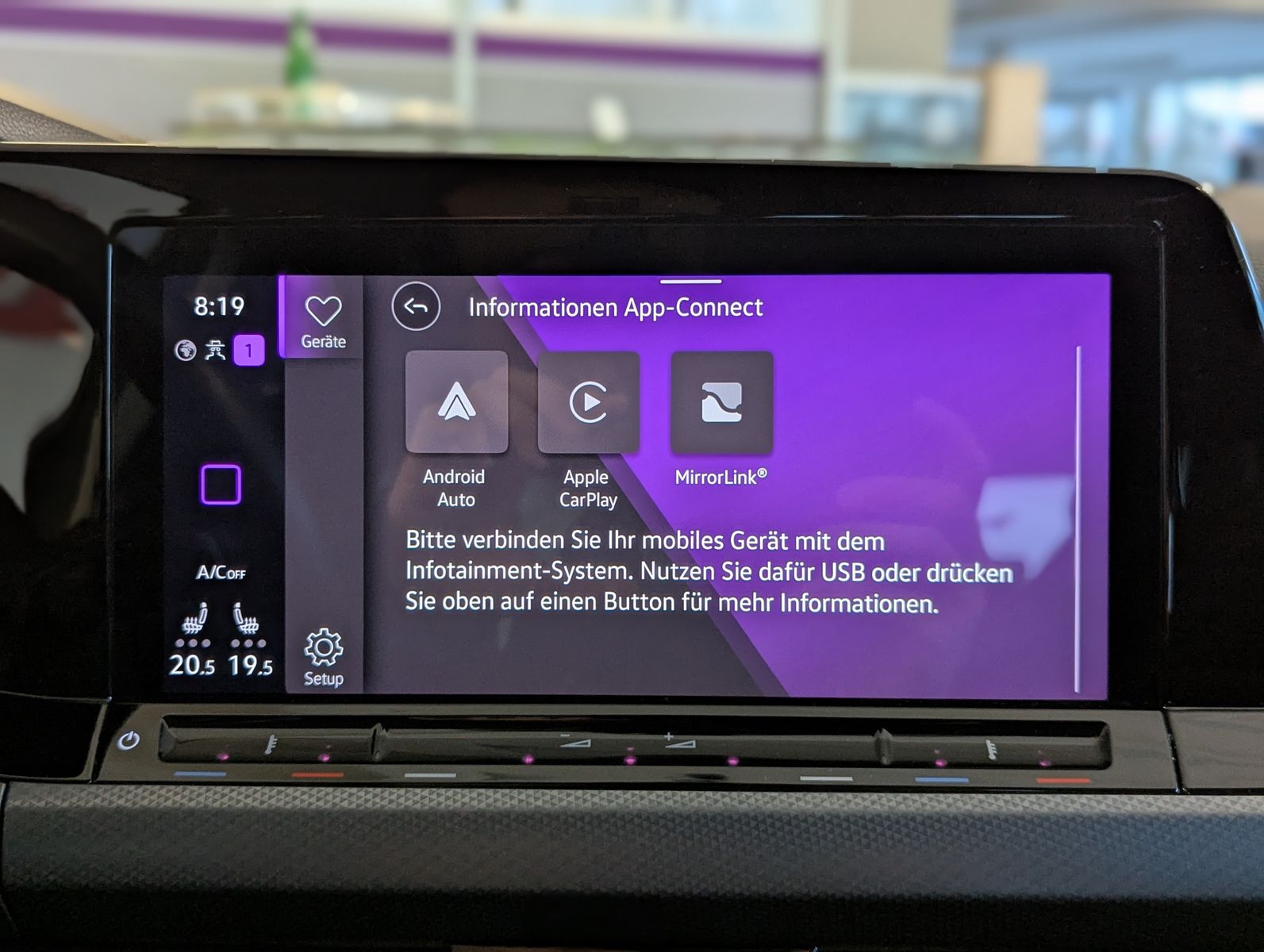 Fahrzeugabbildung Volkswagen Golf 1.5 TSI Matrix Kamera ACC Connect Plus