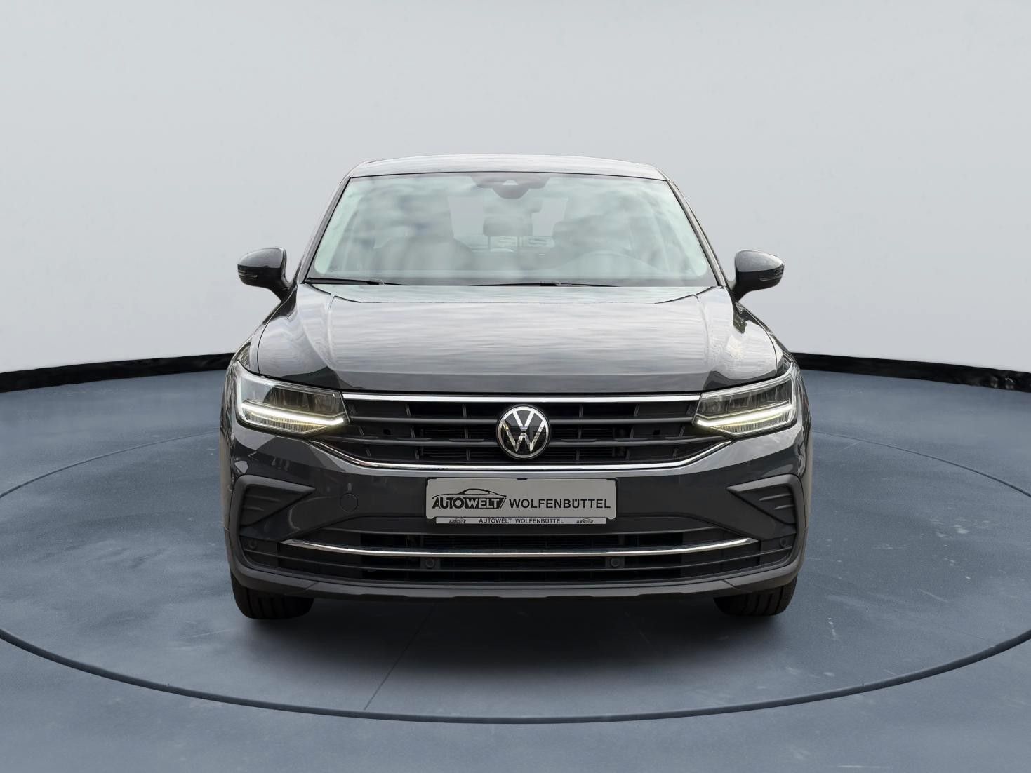 Volkswagen Tiguan Basis PDC NAVI LED foto 2