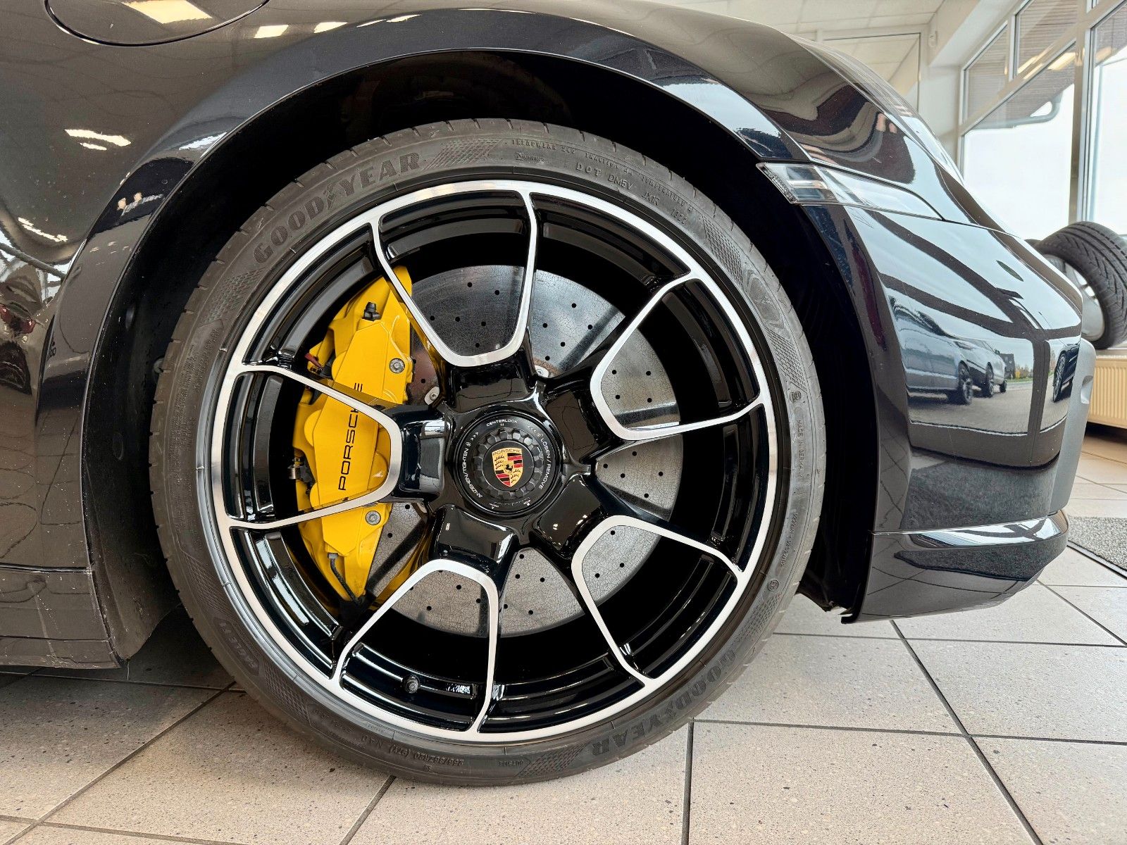 Fahrzeugabbildung Porsche 911 992 Turbo S Cabrio LIFT/Burmester/Keyless