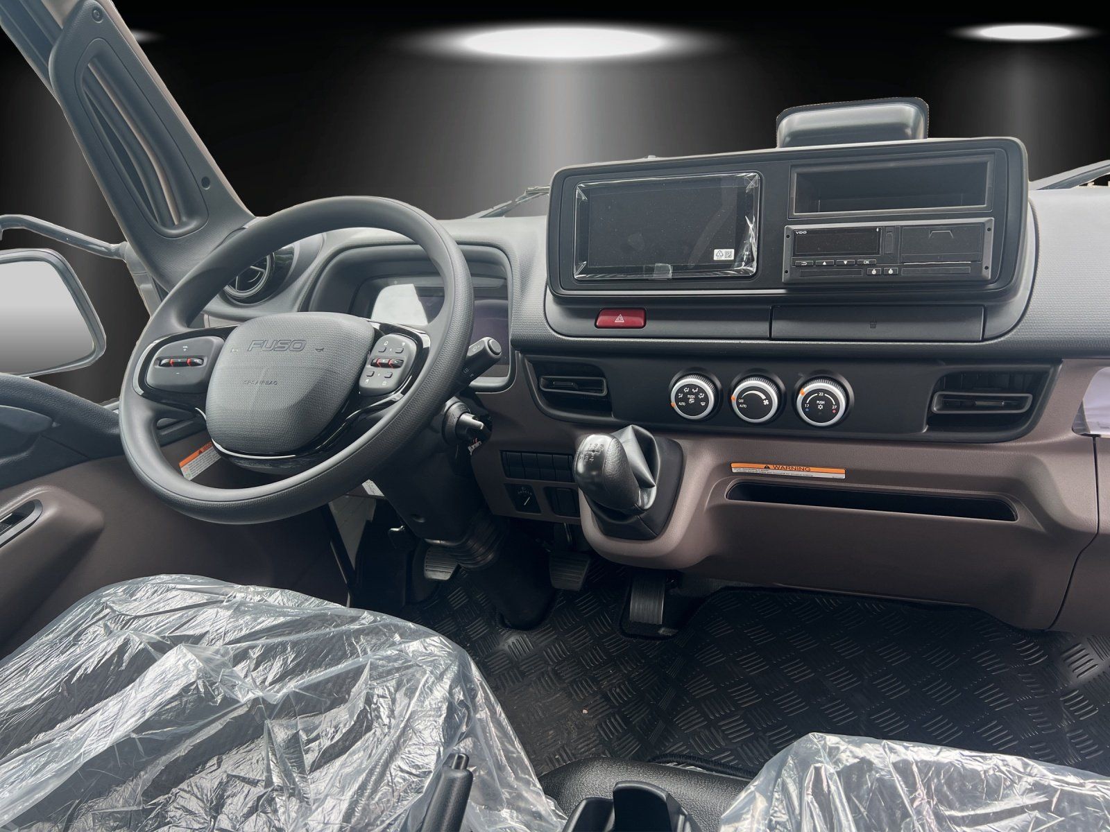 Fahrzeugabbildung FUSO 7C18 4x2 2800 Meiller Trigenius Kipper