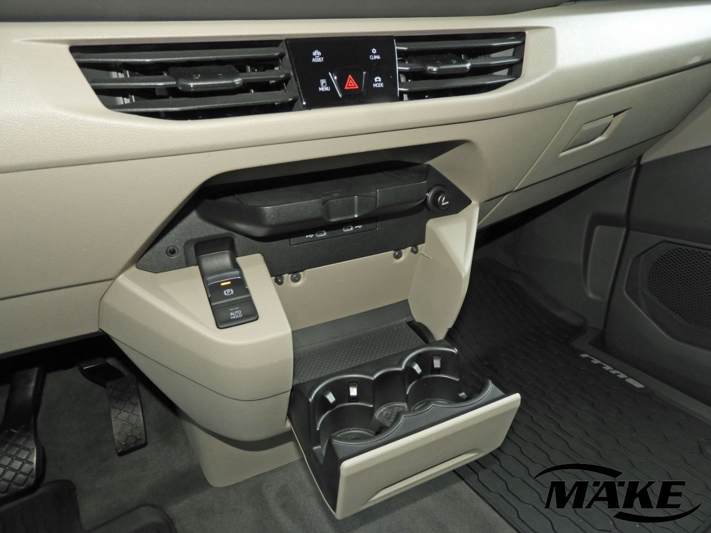 T7 Multivan 1.4 eHybrid DSG Navi DCC PDC GRA ALU