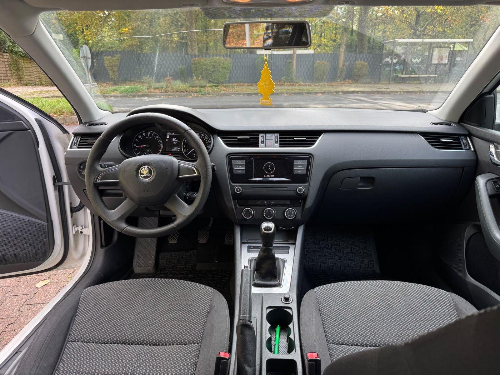 Skoda Octavia 2015 — photo 12