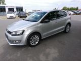 Volkswagen Polo V Style Automatik*1.Hand*NAVI*Siitzhzg*PDC* - Volkswagen Polo aus 2011: Style