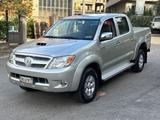 Toyota Hilux 3.0 D-4D aut.4WD 4p. Double Cab SR - Toyota Hilux mit Diesel-Antrieb: 3.0