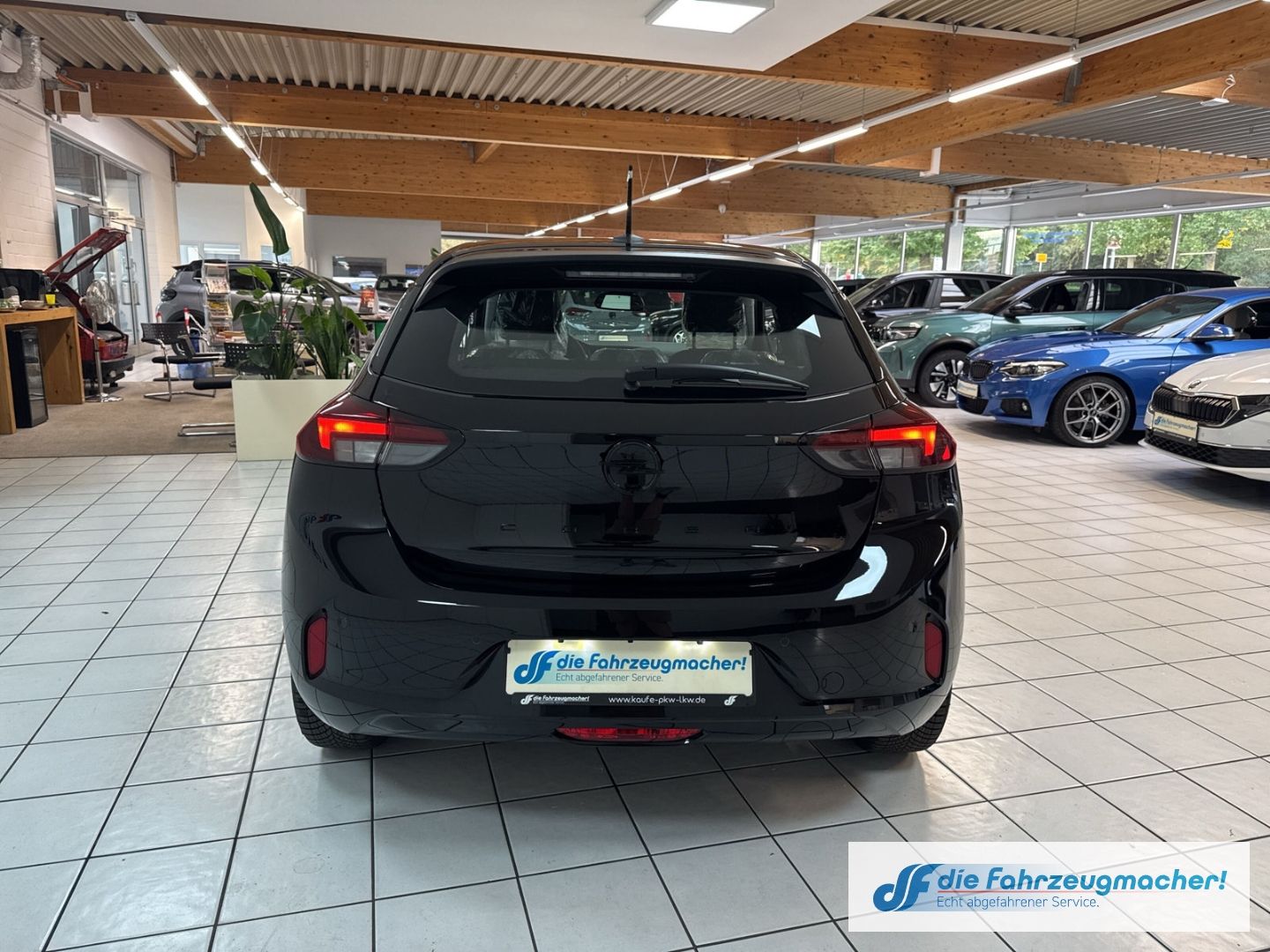 Fahrzeugabbildung Opel Corsa-e *Alu, Wärmepumpe, SHZ*Edition Apple CarP