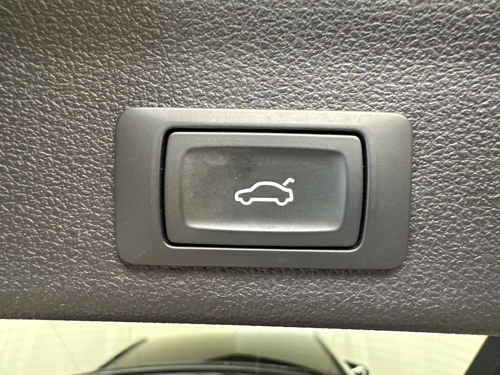 Fahrzeugabbildung Audi A6 Avant 50 TDI Qu S-Line NAV+LED+AHK+VCOCKPIT