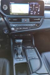 Lexus ES 300h  Automatik Hybrid  - gebrauchte Lexus Limousine