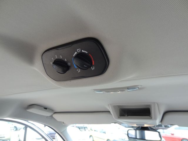 Fahrzeugabbildung Ford Tourneo Custom 300 L2/Titanium/9-Sitzer/AHK/Kam/