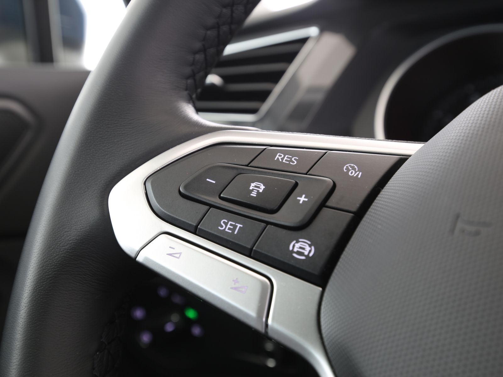 Volkswagen Tiguan - Bild 14