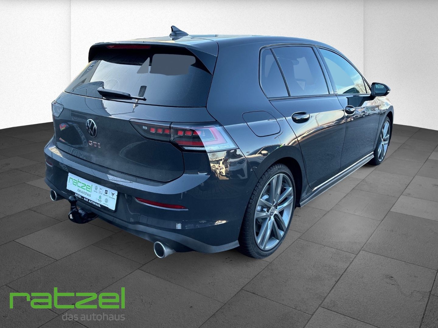 Fahrzeugabbildung Volkswagen Golf GTI Business Paket+Black Style+IQ.Light+AHK