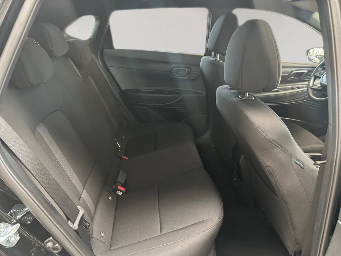 Fahrzeugabbildung Hyundai i20 (MY26) 1.0 T-GDI (90 PS) 7-DCT Blackline