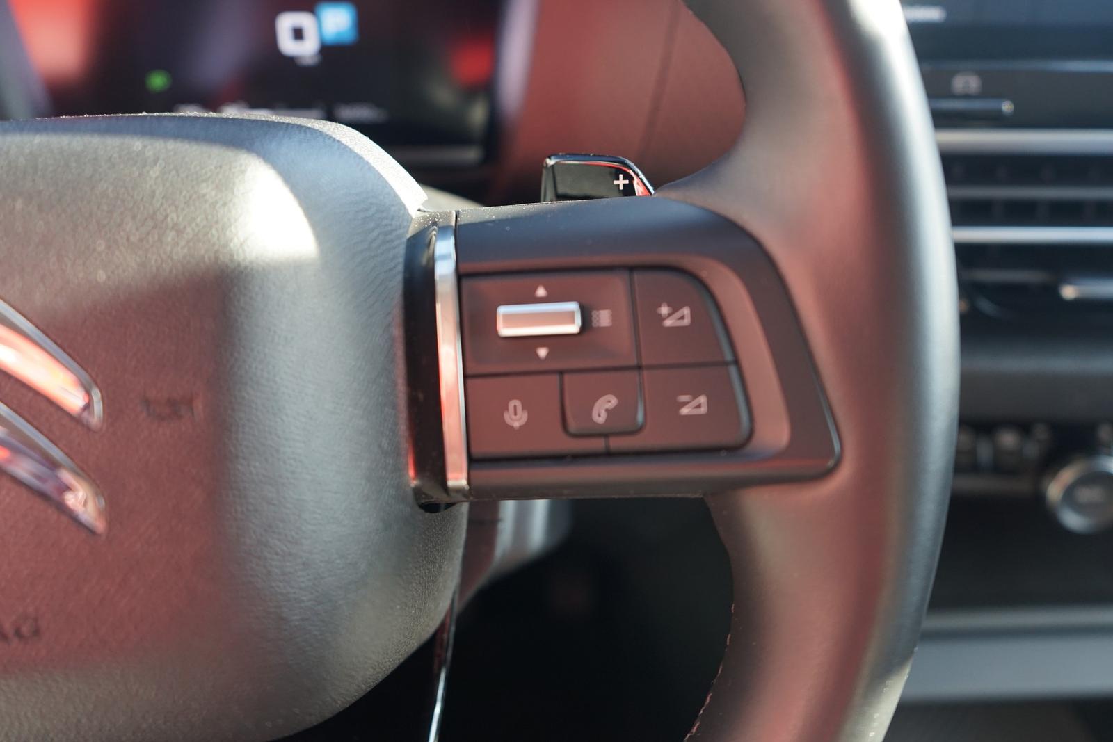 Citroën C4 1.2 12V e-THP Max Aut. LED Navi ACC Kamera