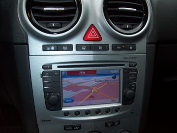 Bild 16 Opel Corsa D 1.4 Navi Alu SHZ LHZ PDC Pano FlexFix