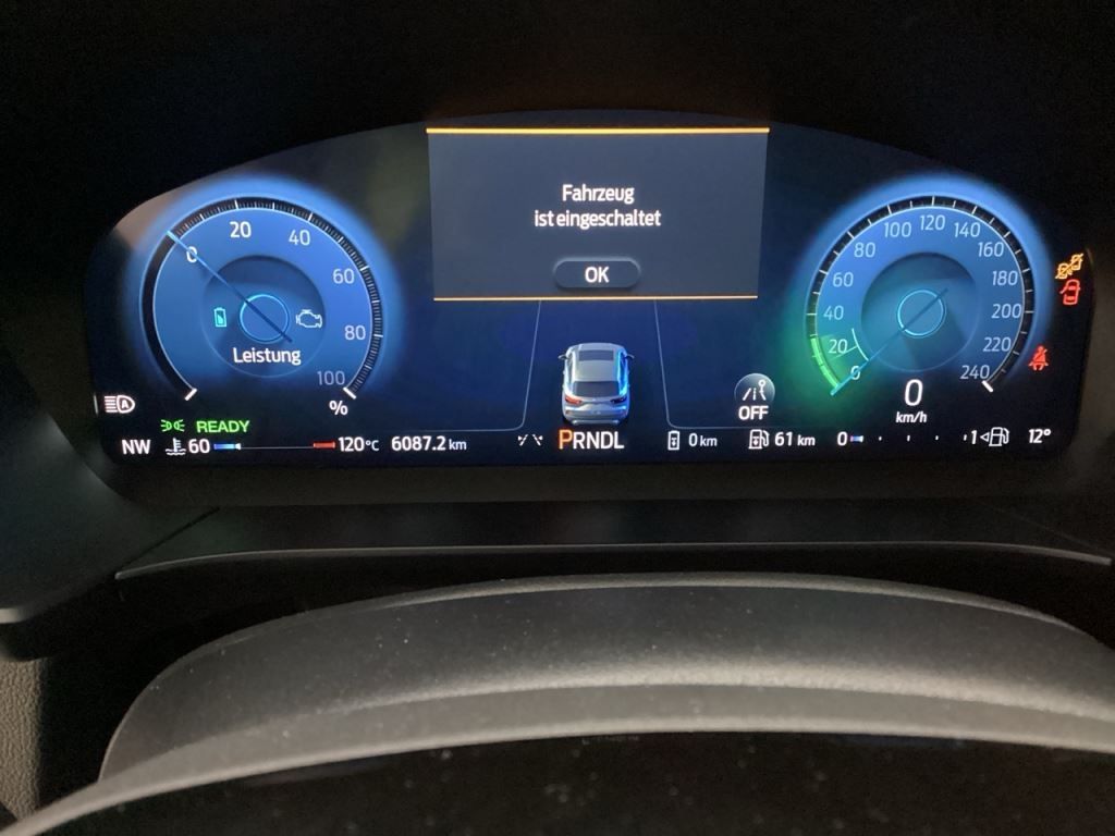 Fahrzeugabbildung Ford Kuga Plug-In Hybrid Active X HUD AHK-klappbar El