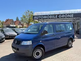 Volkswagen T5 2.5 TDI Caravelle Trendline KLIMA AHK 8-SITZE - Volkswagen T5 Caravelle mit Diesel-Antrieb: Kleinbus, 2.5