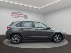 HYUNDAI i30 Apple CarPlay Android Auto Klimaautom Lenkra