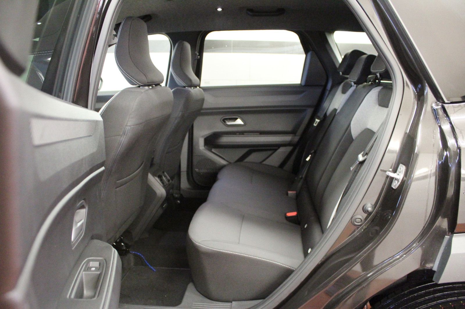 Fahrzeugabbildung Dacia Bigster hybrid 155 Journey Winter- & City-Paket