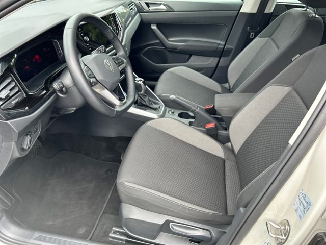 Fahrzeugabbildung Volkswagen Taigo 1,5 TSI DSG LIFE IQDRIVE AHK NAVI KEYLESS