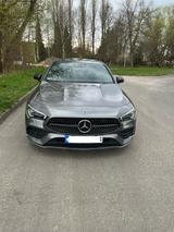 Mercedes-Benz CLA 220 Shooting Brake AMG-Line/Ambiente - graue Mercedes-Benz CLA 220 Shooting Brake