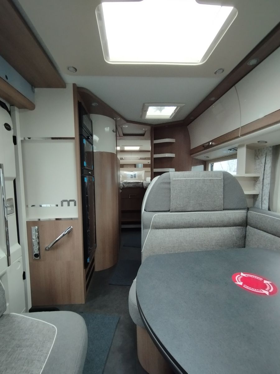 Fahrzeugabbildung Malibu T 490 RB LE comfort Mercedes,Distronic,LED,Autom