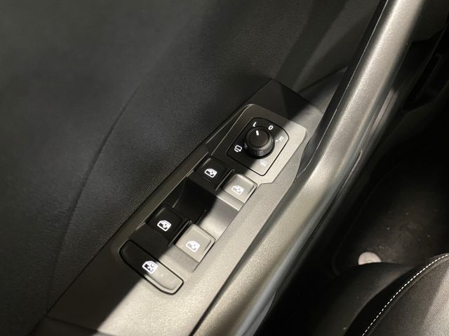 T-Cross Life 1.0 TSI ACC SHZ LED APP